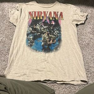 Hot topic Nirvana shirt
